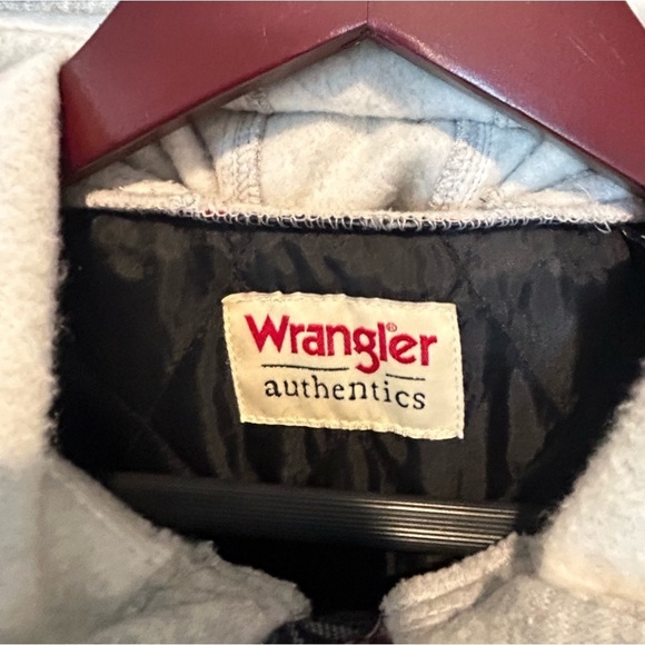 168. Wrangler Men's Authentic Shirt Jacket Small - Picture 2 of 4
